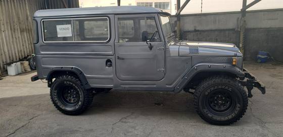 TOYOTA BANDEIRANTE 3.7 BJ50LV 4X4 TETO RIGIDO DIESEL 2P MANUAL